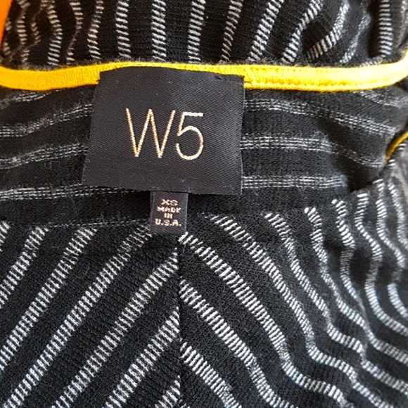W5- Hi-Lo Knit Blouse - Picture 6 of 6